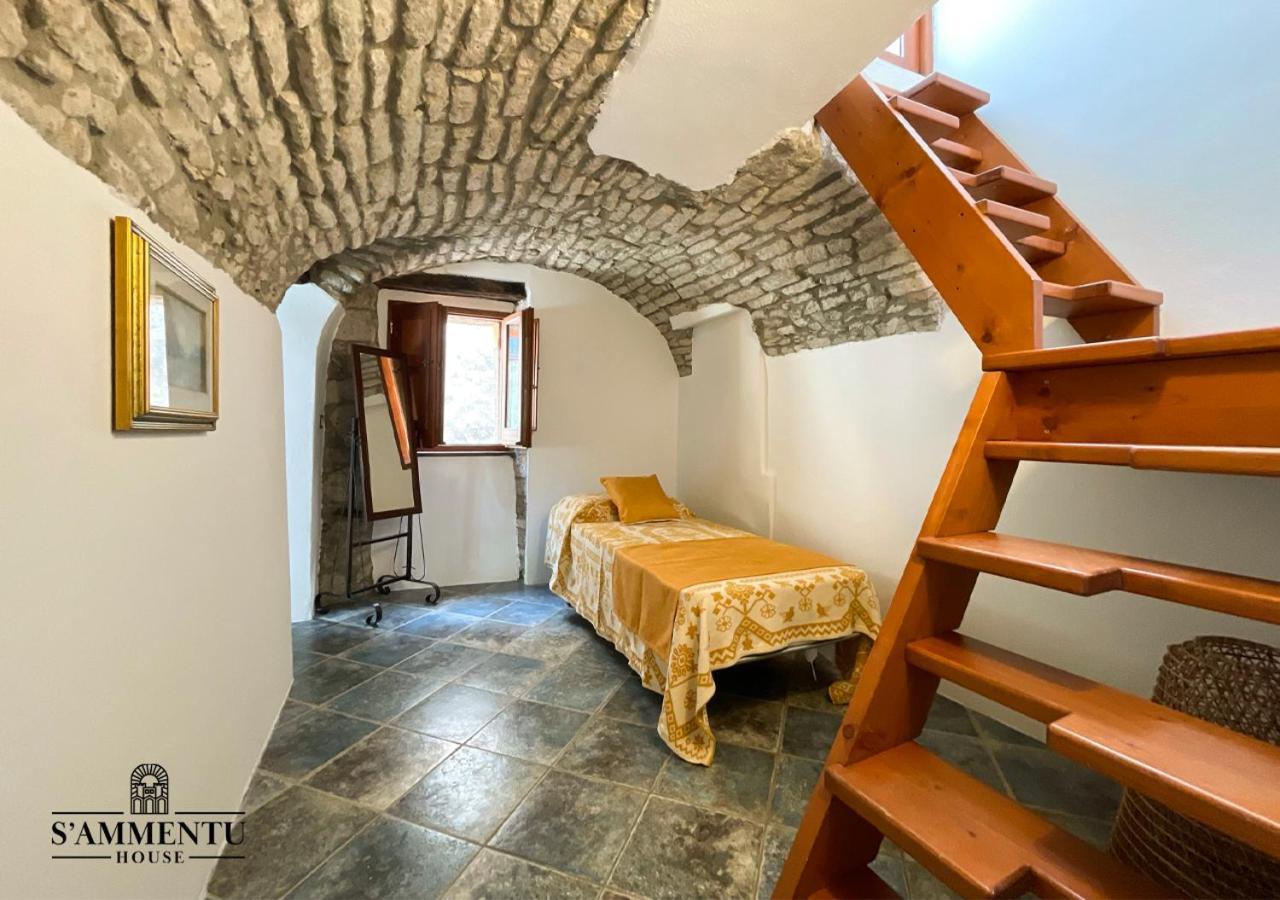 S'Ammentu House 호텔 보사 외부 사진