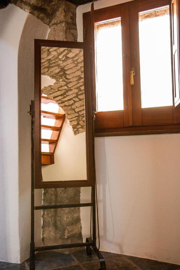 S'Ammentu House 호텔 보사 외부 사진