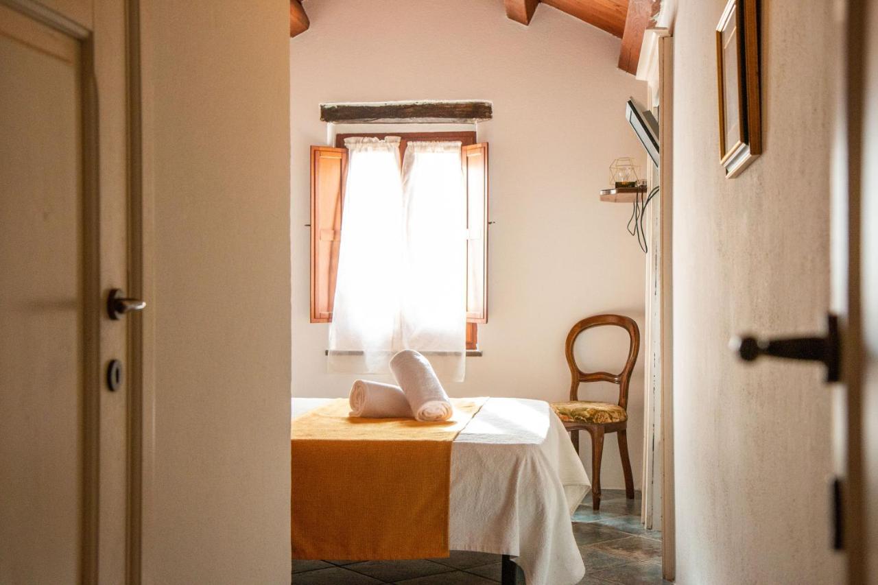 S'Ammentu House 호텔 보사 외부 사진
